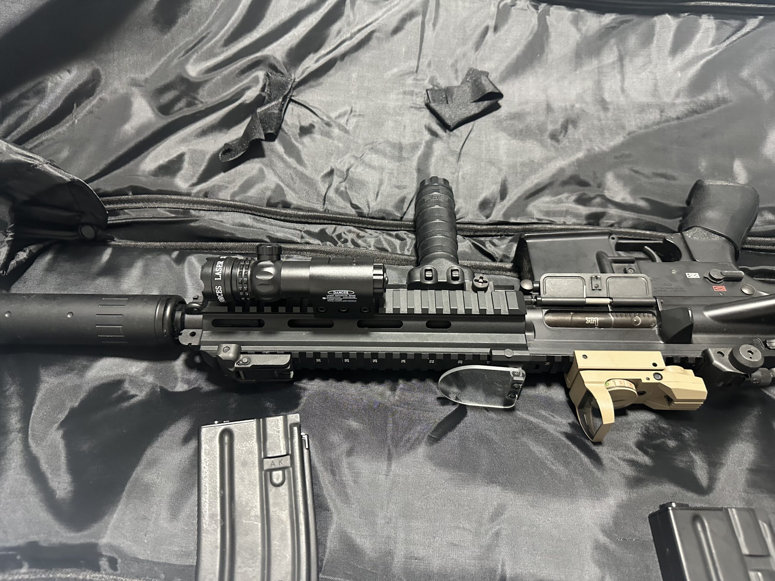 Tokyo Marui HK416 Devgru Upgraded